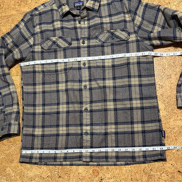 Patagonia Fjord Migration Plaid Forge Grey Organic Cotton Button Down Shirt Sz M - Picture 9 of 10